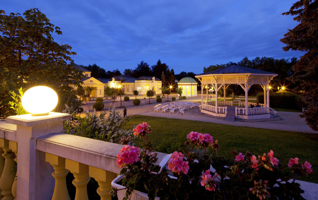 Dr. Adler Spa & Kurhotel Франтішкови-Лазнє Екстер'єр фото