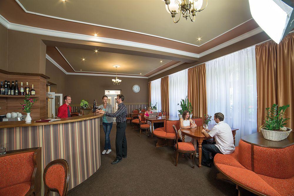 Dr. Adler Spa & Kurhotel Франтішкови-Лазнє Екстер'єр фото