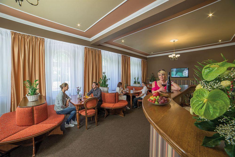 Dr. Adler Spa & Kurhotel Франтішкови-Лазнє Екстер'єр фото